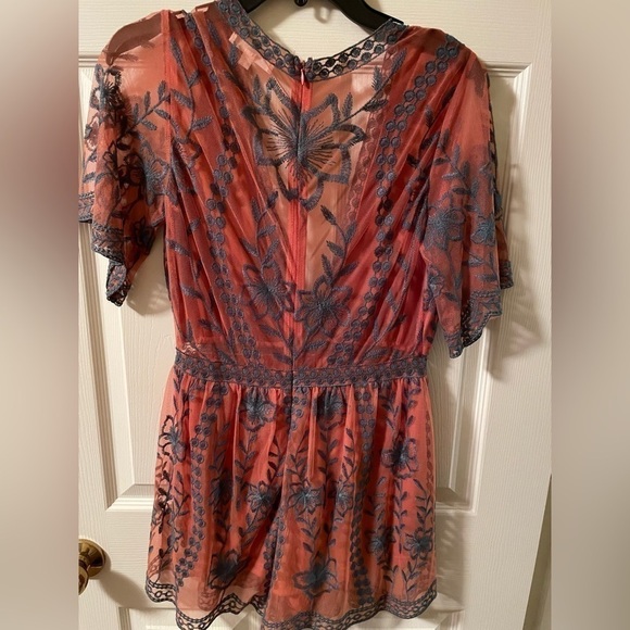 HONEY PUNCH - AS YOU WISH ROMPER SIZE MEDIUM - Picture 4 of 5